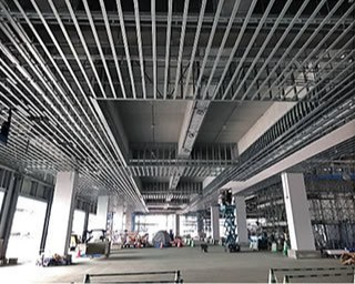 画像:耐震天井下地施工工事